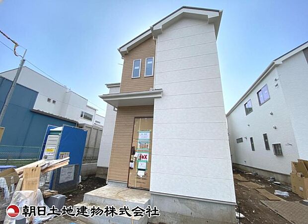 現在建築中の現場で工事進行中です。現地写真(2026年9月3日撮影)をご覧ください。