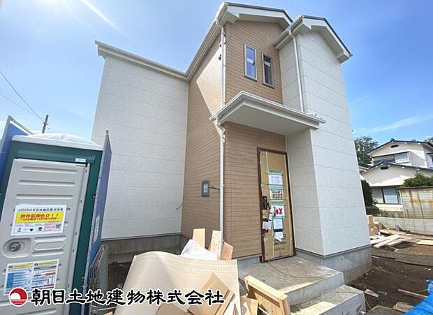 現在建築中の現場で工事進行中です。現地写真(2026年9月3日撮影)をご覧ください。