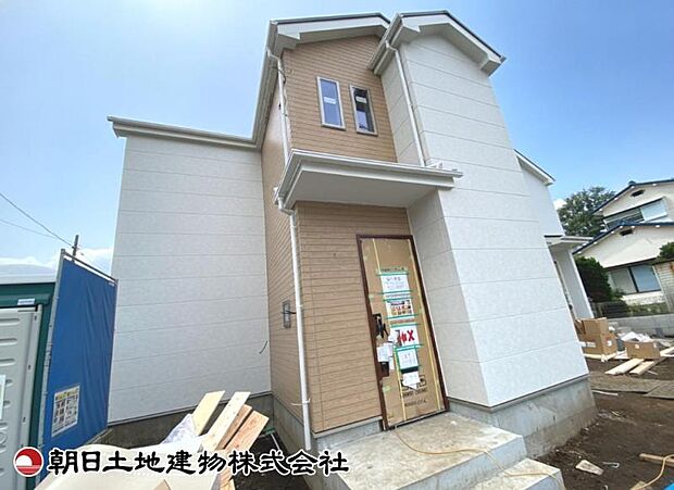 現在建築中の現場で工事進行中です。現地写真(2026年9月3日撮影)をご覧ください。