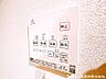 設備：便利な浴室乾燥機があります。雨天時でも洗濯物を乾かせ、入浴後の湿気対策にも役立つ快適な浴室設備です。