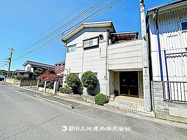緑の香りを感じて暮らせる落ち着きのある住環境で、教育施設も充実しています。