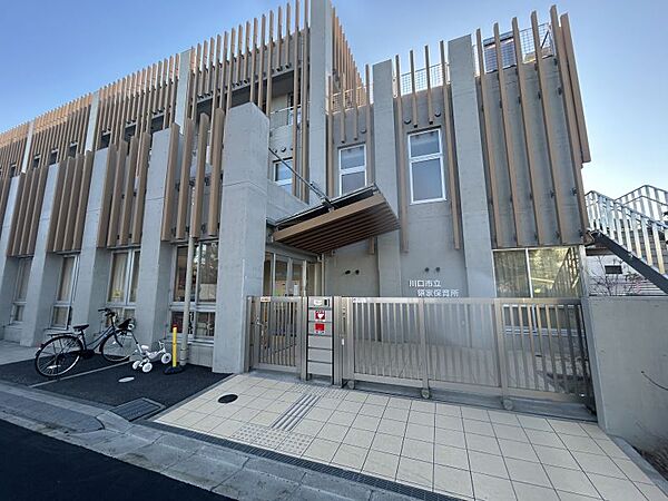 領家保育所まで617ｍ　徒歩約8分専門の講師による体操教育と外国人講師を招いた英語教室を行っています。　【保育時間】平日7：00~19：00　土7：00~18：00
