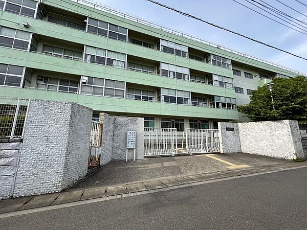 在家中学校　徒歩約18分　約1400ｍ