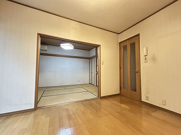 リビング/ダイニングを拡大表示