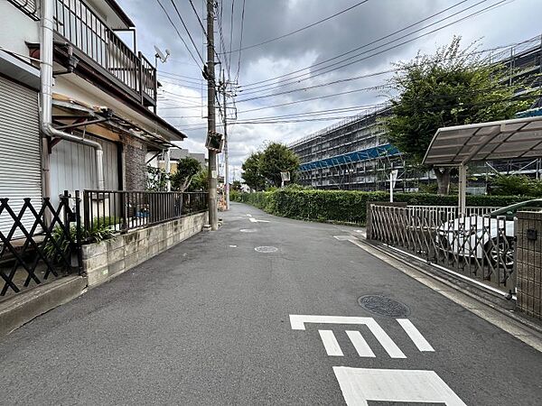 南側前面道路幅員約5.9ｍ。