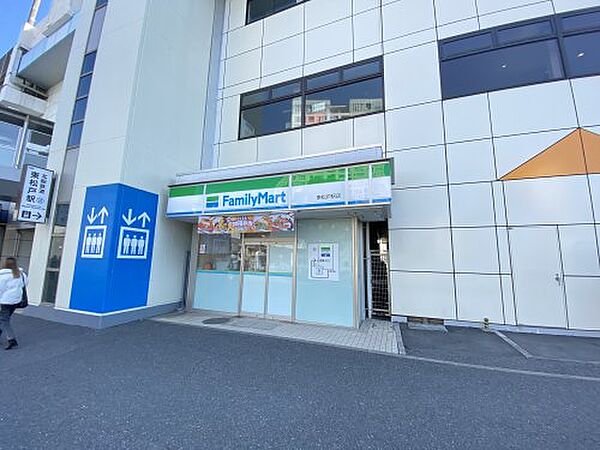 画像21:【コンビニエンスストア】ファミリーマート 東松戸駅店まで378ｍ
