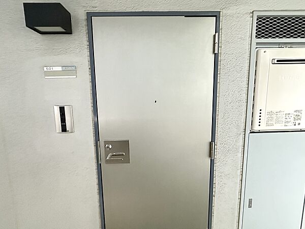 地下1階付き11階建て5階部分