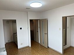 ピルエットアタカ 4階1DKのリビング/ダイニング