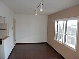 カレラ月寒中央 3階1LDKのリビング/ダイニング