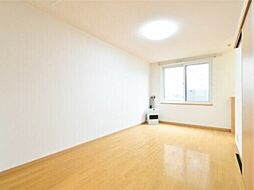 エスポワール B 1階1LDKのリビング/ダイニング