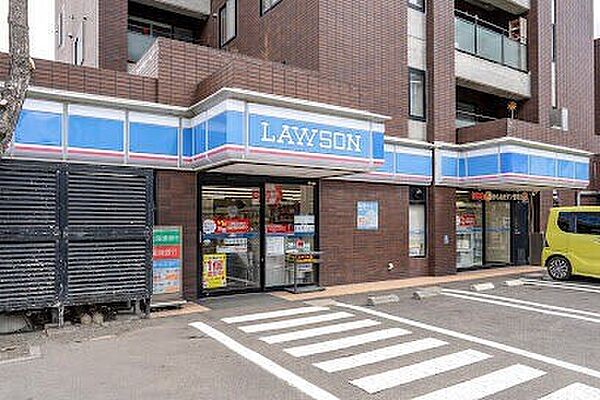 画像5:ローソン札幌南14条西店 245m