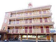 米子駅より徒歩25分 築31年7ヶ月 3階建の賃貸物件