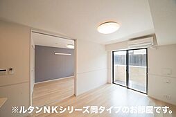 イーストブルー　II 103 1階1LDKのリビング/ダイニング