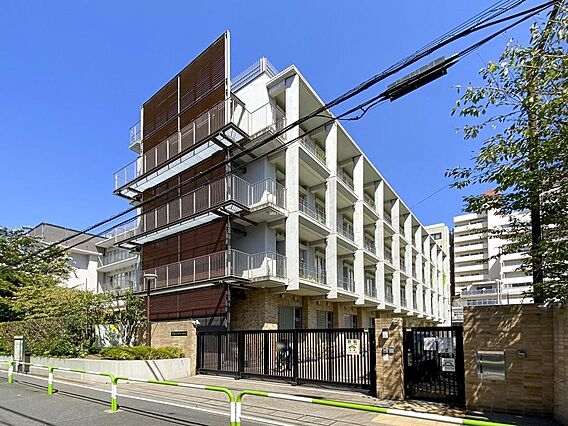 ■新宿区立四谷...