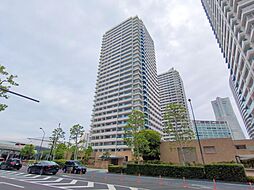 Ｍ．Ｍ．ＴＯＷＥＲＳ　ｔｈｅ　Ｅａｓｔ