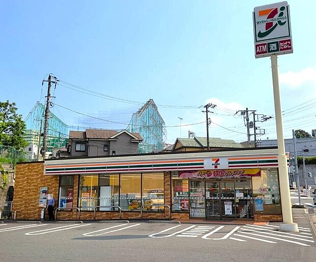 ■セブン-イレブン 横浜永田台店…徒歩9分(550m)