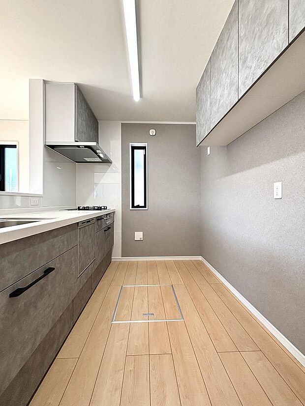 動線スムーズで、料理がしやすい設計を考えたシステムキッチン