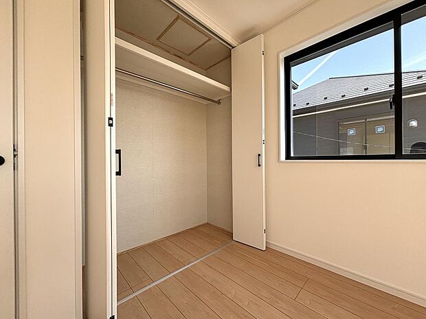 たっぷり収納で、お部屋を広く使えます