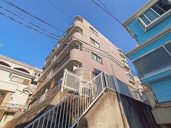 ◎5階建ての2階部分♪