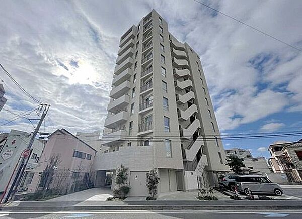 ◎大切なペットと一緒に暮らせるマンション♪共用部にサーフボード置き場、屋外シャワー完備♪