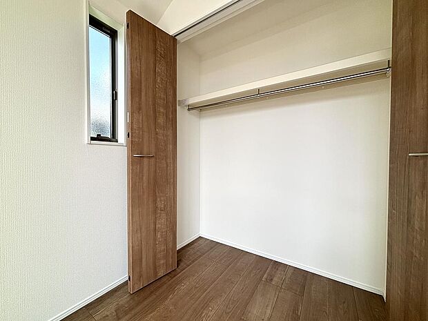 たっぷり収納で、お部屋を広く使えます