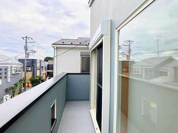 ◎南東向きなので洗濯物すぐに乾きそうですね♪