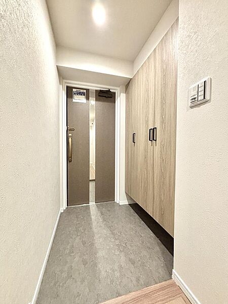 整った玄関スペースが、帰るたび温かく迎えてくれます