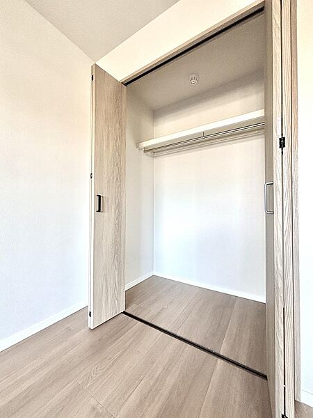 衣類も小物もスッキリ収まるスペース
