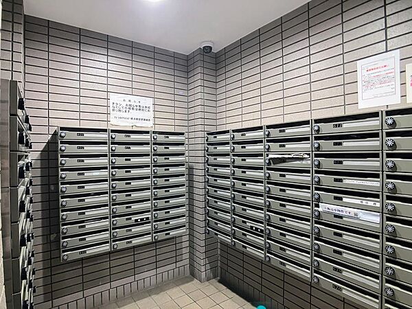 共用部の郵便受けもきれいに維持されています