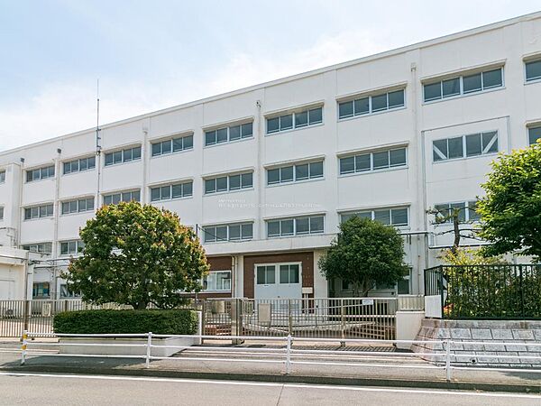 【横浜市立川上小学校】