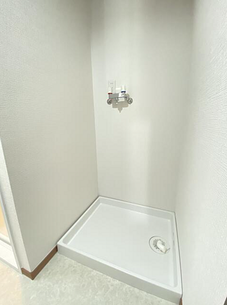 ◎洗濯機置き場には防水パンも完備しています♪