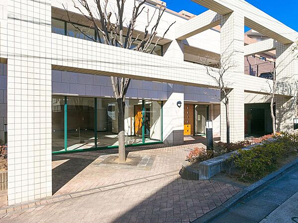 ◎管理体制良好・エントランスも綺麗に整備されています♪