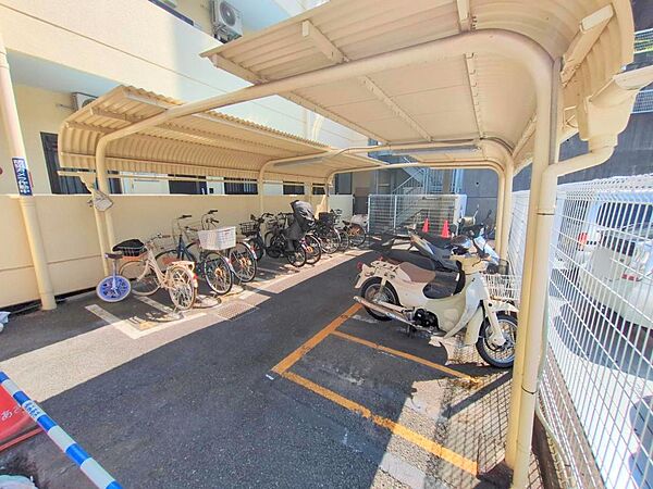 バイク置場・駐輪場