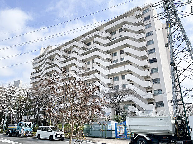 【外観】星川駅・天王町駅徒歩6分／新規内装リフォーム実施中／高層階8階につき眺望良好／南東向きにつき陽当たり＆通風良好