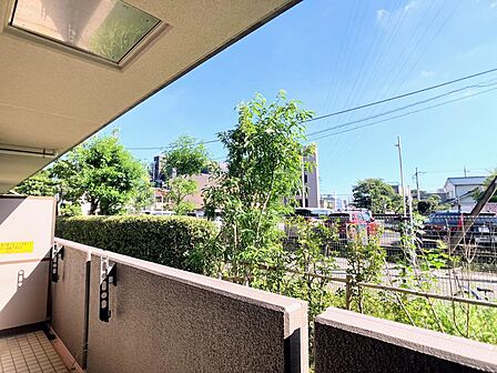 洗濯物がしっかり干せるバルコニー