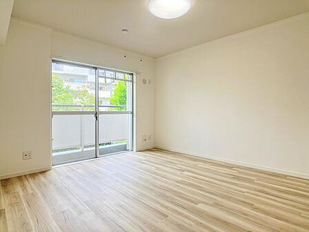 ◎洋室5.6帖はお部屋が引き戸になっていて解放感あるお部屋です