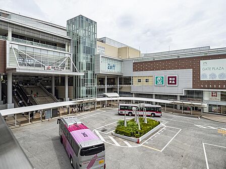 ■東急田園都市線「たまプラーザ」駅…徒歩11分