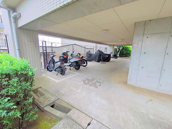 ◎敷地内自転車置き場あり♪