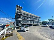 三股駅よりバス7分 徒歩1分 3階 築27年8ヶ月の賃貸物件