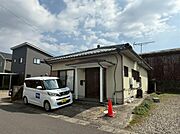 都城駅よりバス5分 徒歩8分 1階 築36年4ヶ月の賃貸物件