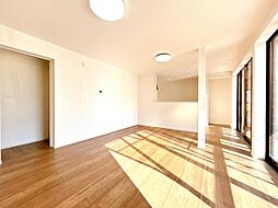 西彼杵郡長与町三根郷　戸建て 4LDKの室内