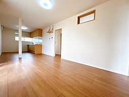 西彼杵郡長与町吉無田郷　戸建て 3LDKのリビング/ダイニング