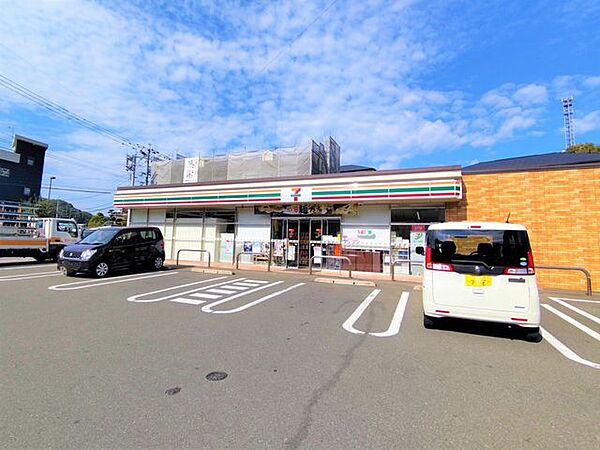 【コンビニ】セブンイレブン長与ニュータウン入口店まで1100ｍです。（徒歩約14分）