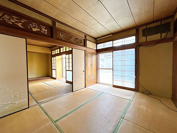 【リフォーム中】リビングです。間取り変更後リビングになります。床はフローリング仕上げ、壁・天井はクロス張替えを行う予定です。