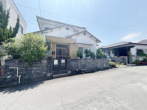 【リフォーム中】外観別角度写真です。外壁・屋根塗装を行います。