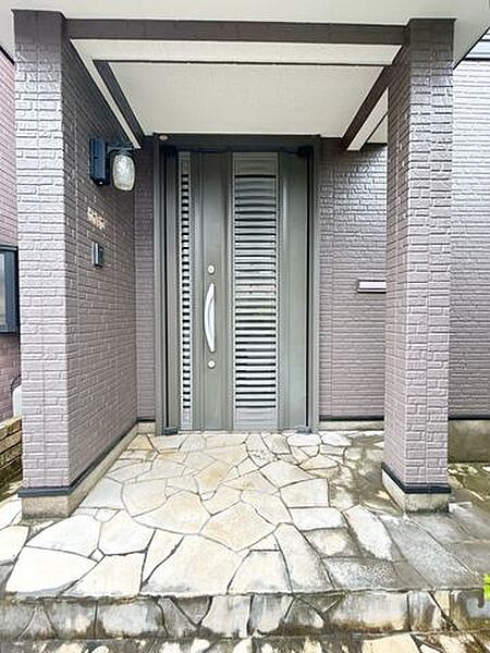 【現況販売】玄関外部です。