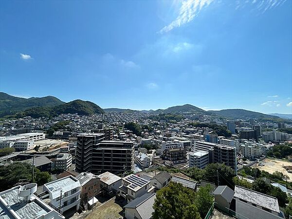 ベランダから見た眺望の写真です。