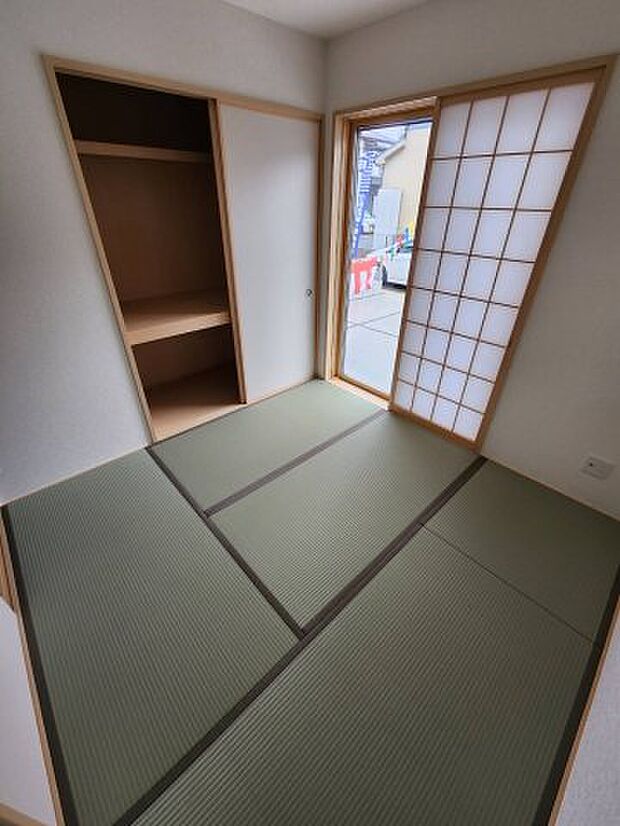 和室が一つあるだけで少し一休みする空間ができ便利です。LDKとも部屋が分かれているので来客時にキッズスペースとしても利用可能です。