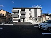 郡山駅より徒歩8分 3階 築1年の賃貸物件