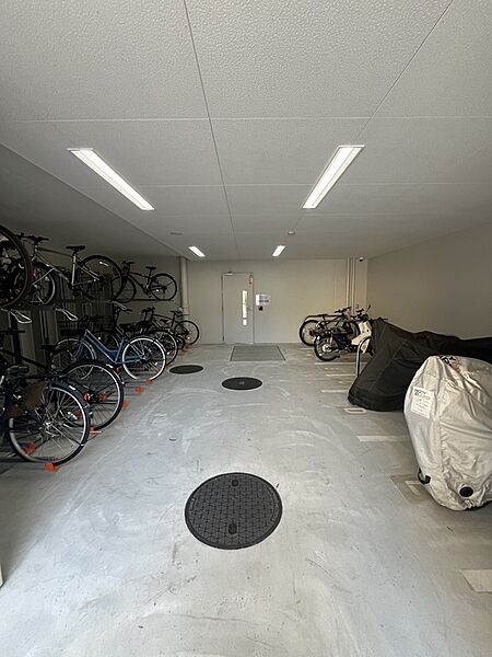 駐輪場　バイク置場